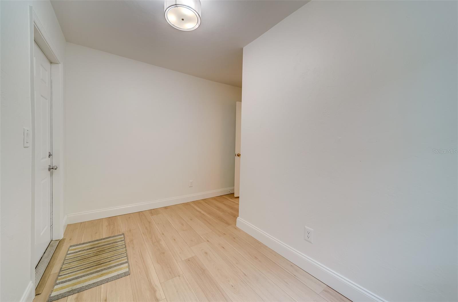 Image 27 of 45 For 11424 79th Avenue