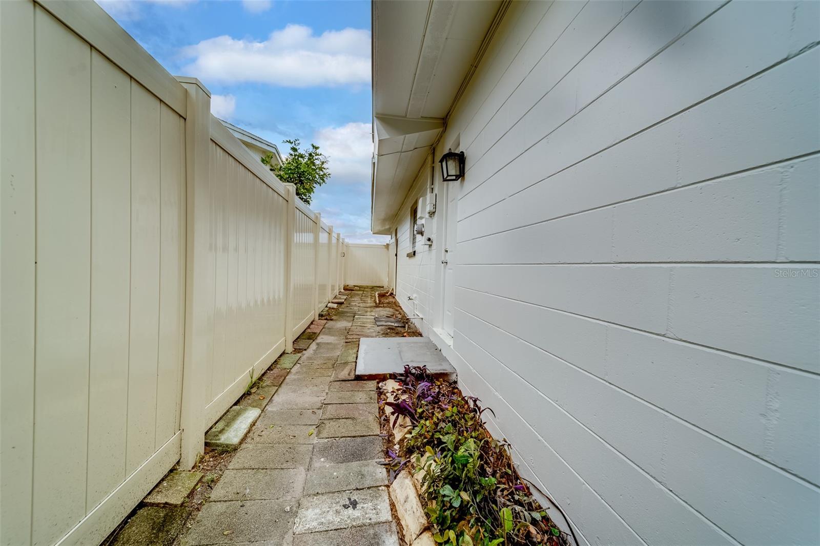 Image 29 of 45 For 11424 79th Avenue