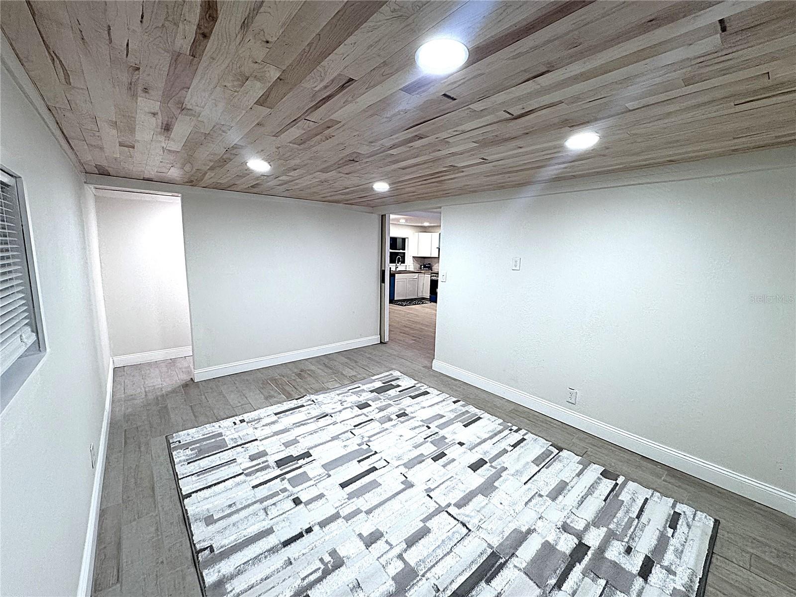 Image 4 of 12 For 903 King Street