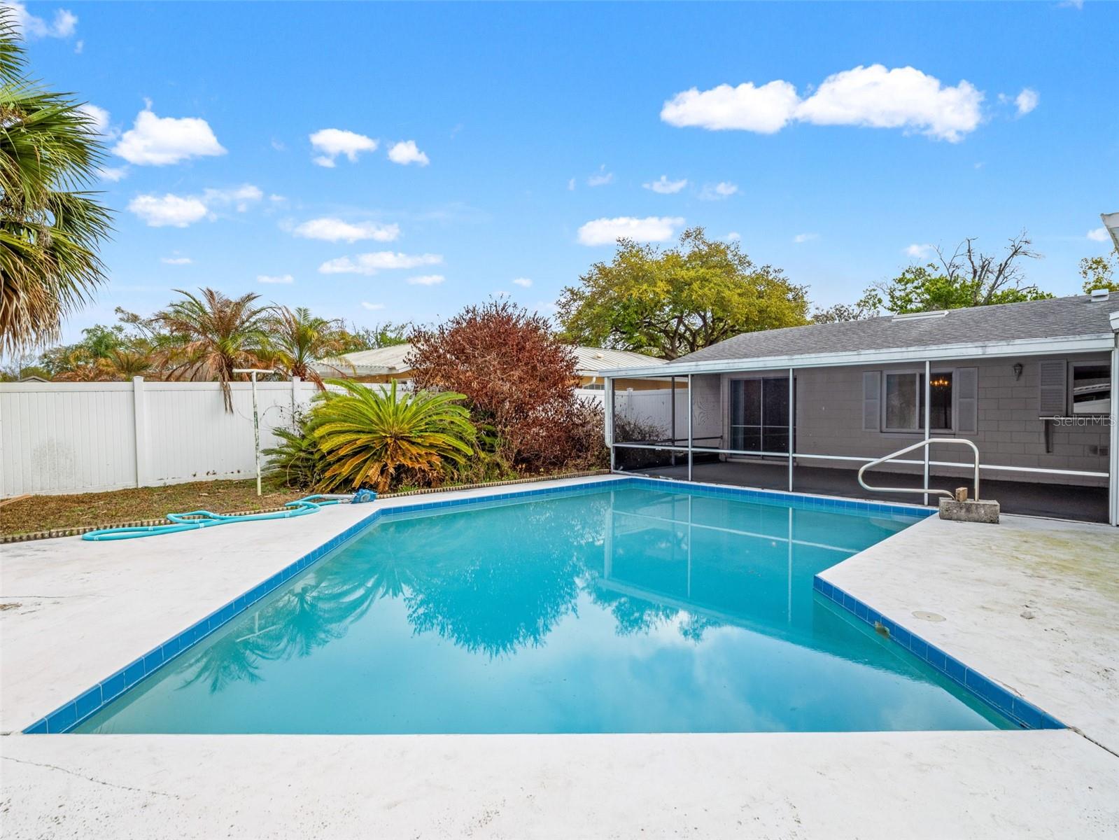 Image 23 of 25 For 275 Ranger Boulevard