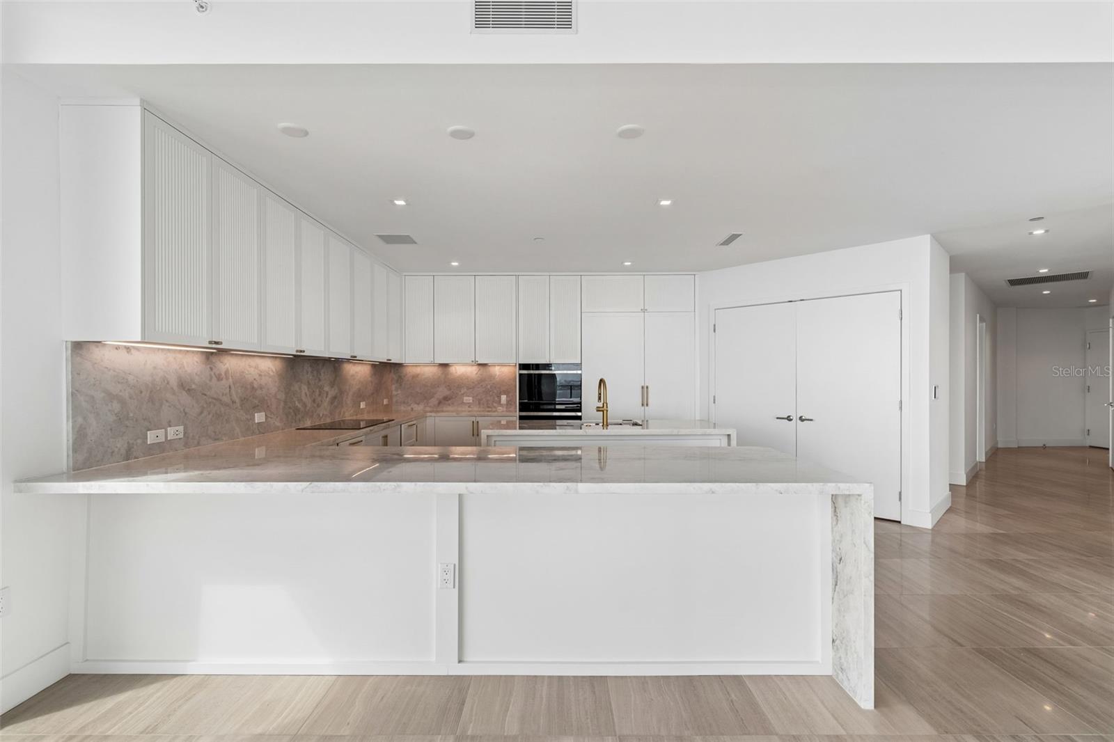 Image 11 of 50 For 3101 Bayshore Boulevard 2104