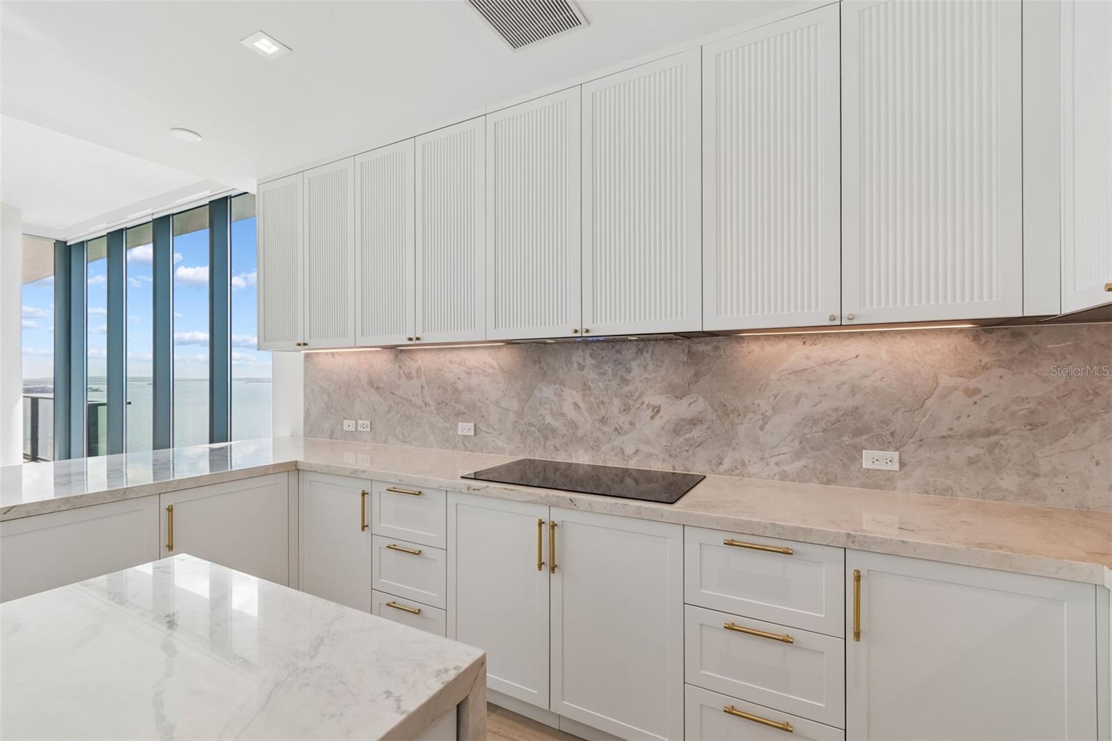 Image 15 of 50 For 3101 Bayshore Boulevard 2104