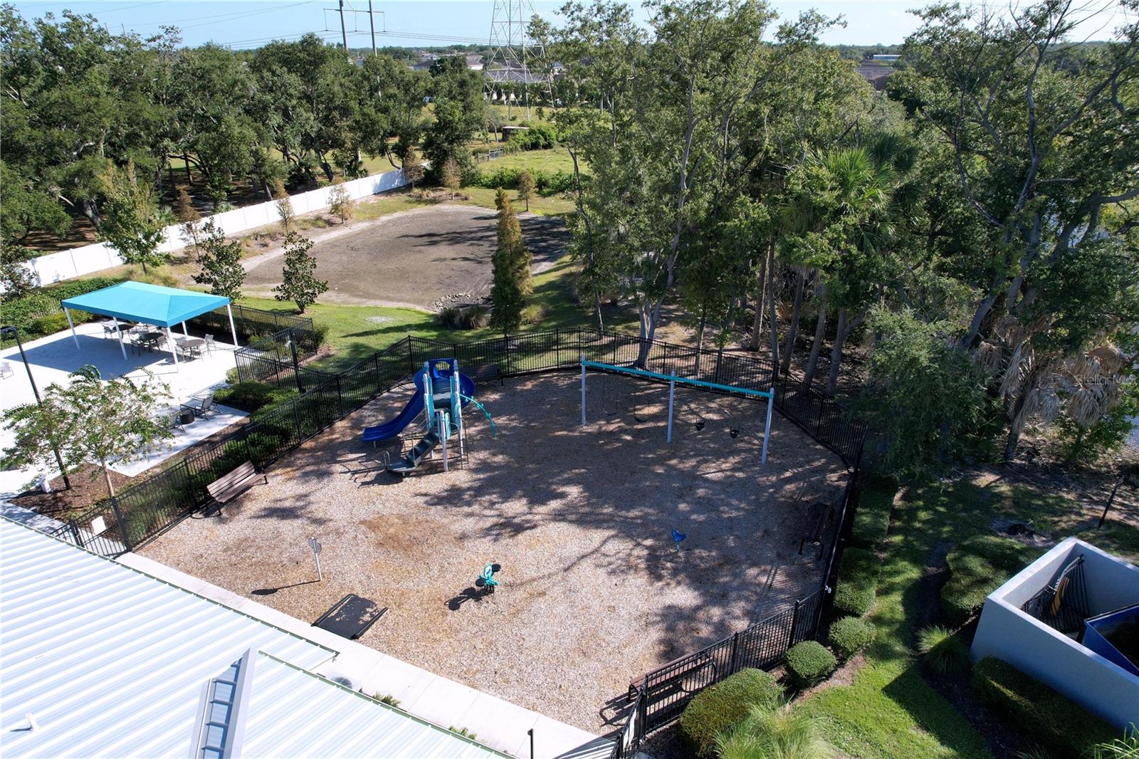 Image 21 of 26 For 8501 White Poplar Drive