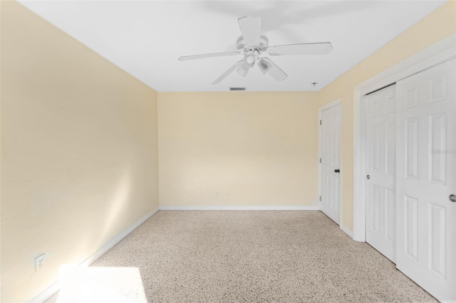 Image 13 of 30 For 2418 Links Avenue