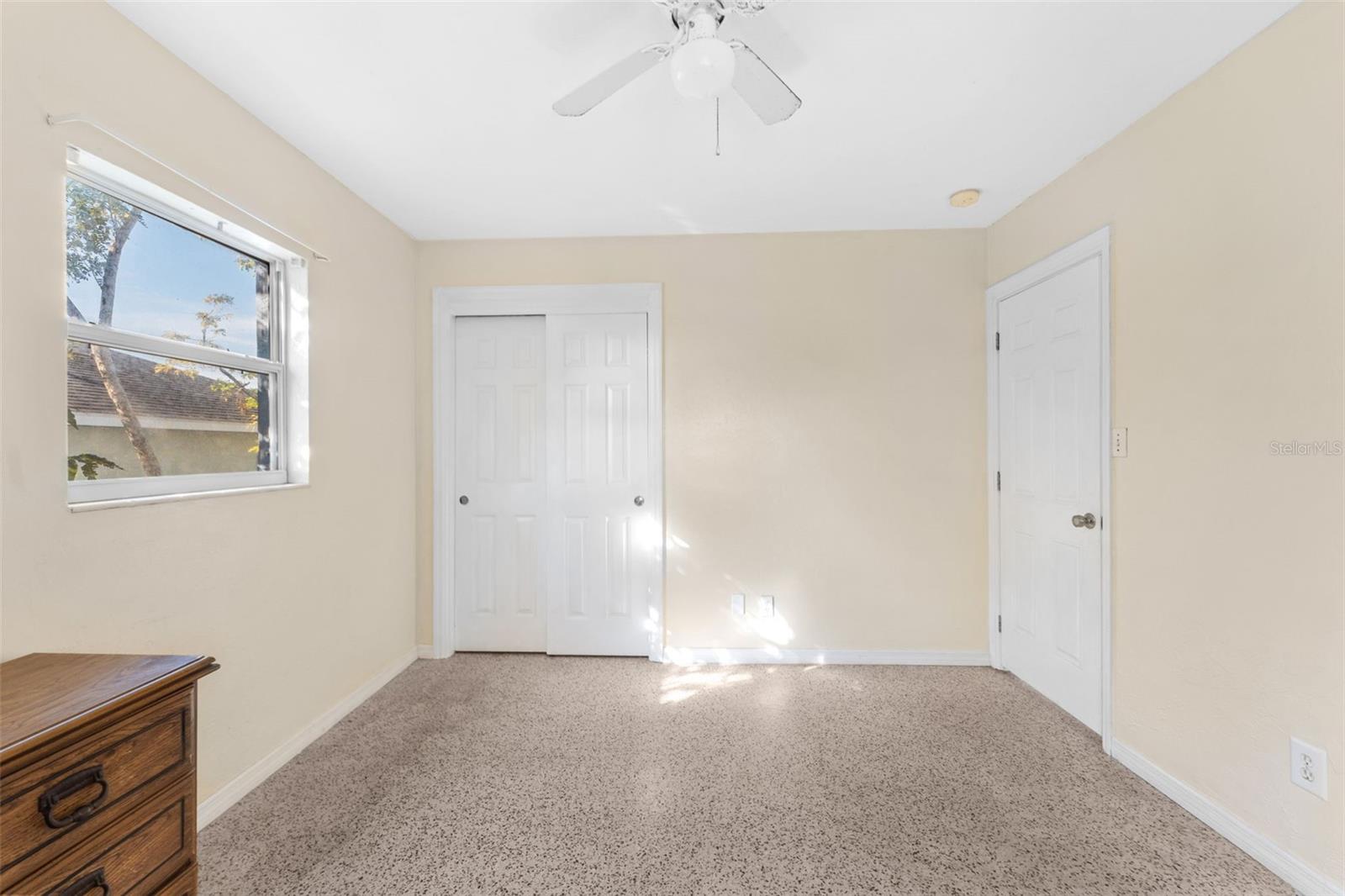 Image 16 of 30 For 2418 Links Avenue