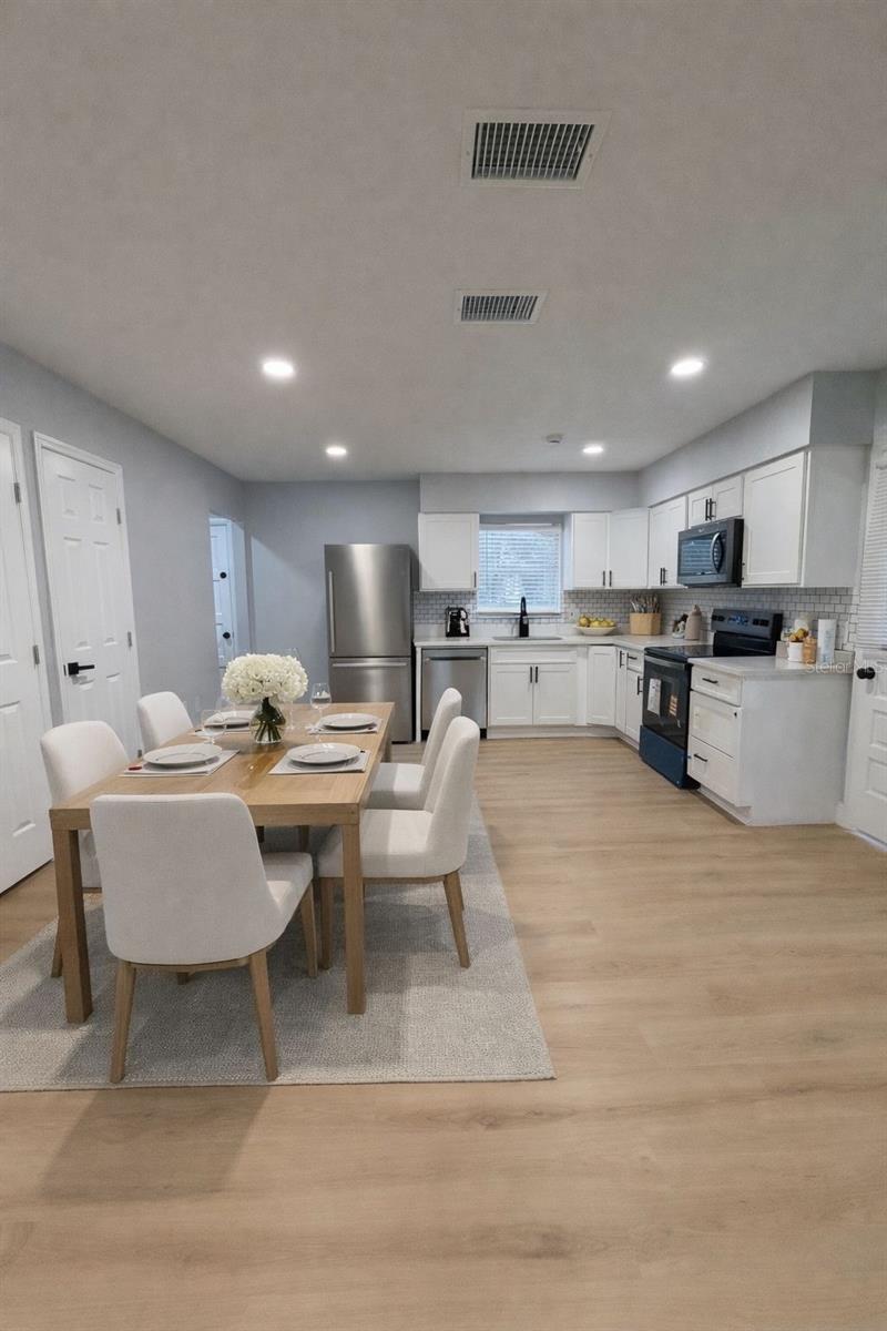 Image 3 of 18 For 10602 Rivercrest Drive