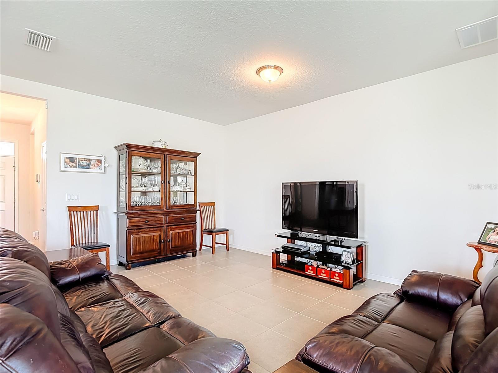 Image 11 of 80 For 31385 Tansy Bend