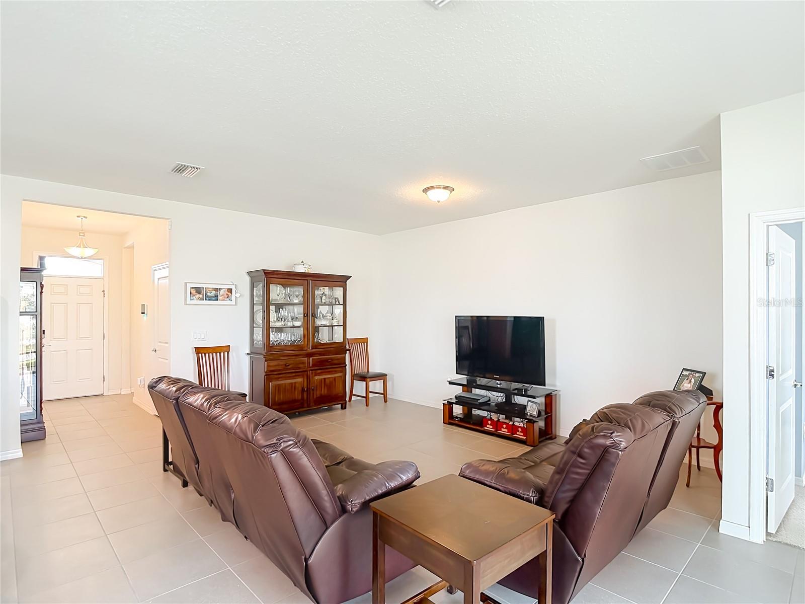 Image 12 of 80 For 31385 Tansy Bend