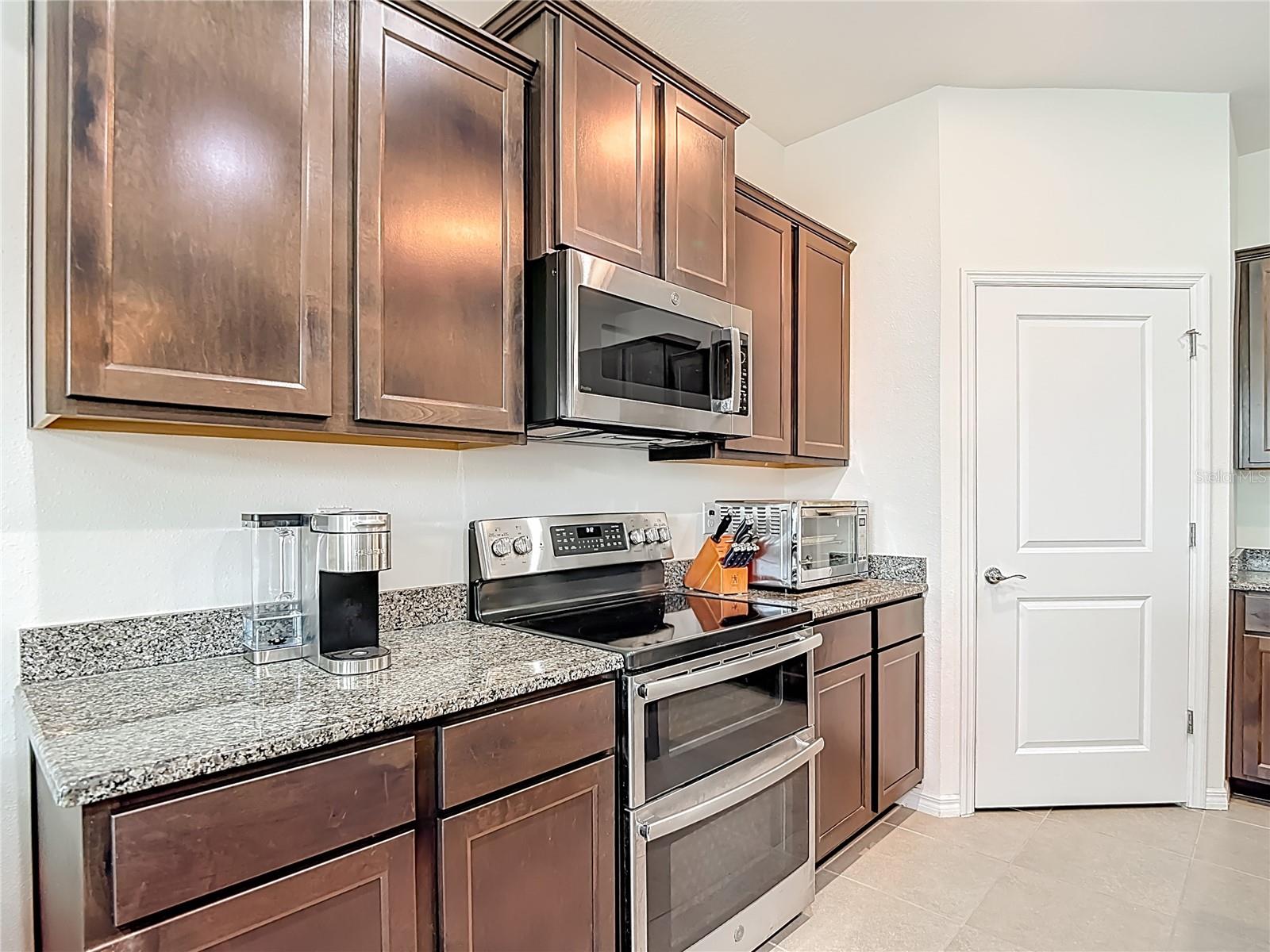 Image 16 of 80 For 31385 Tansy Bend