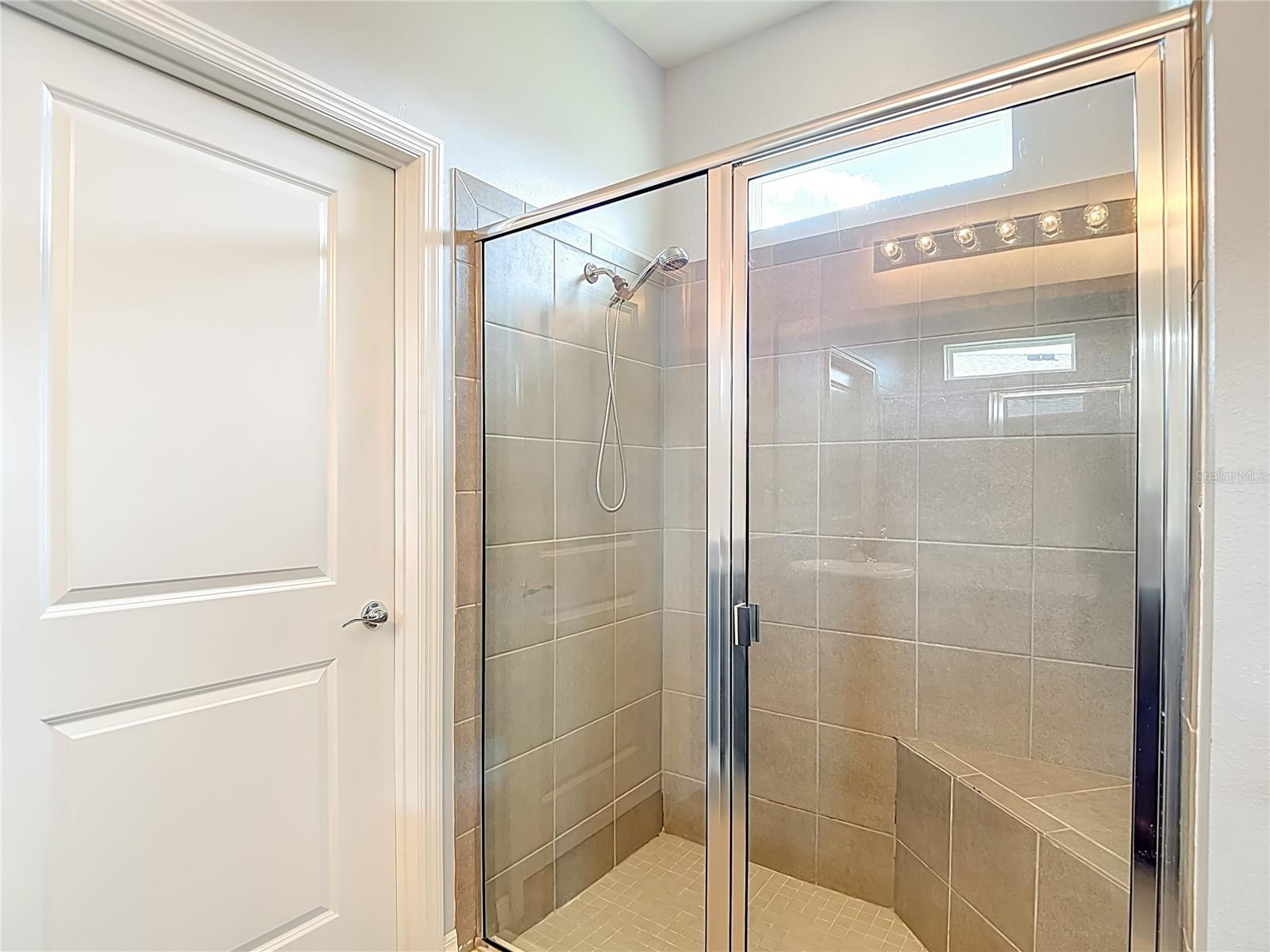 Image 30 of 80 For 31385 Tansy Bend