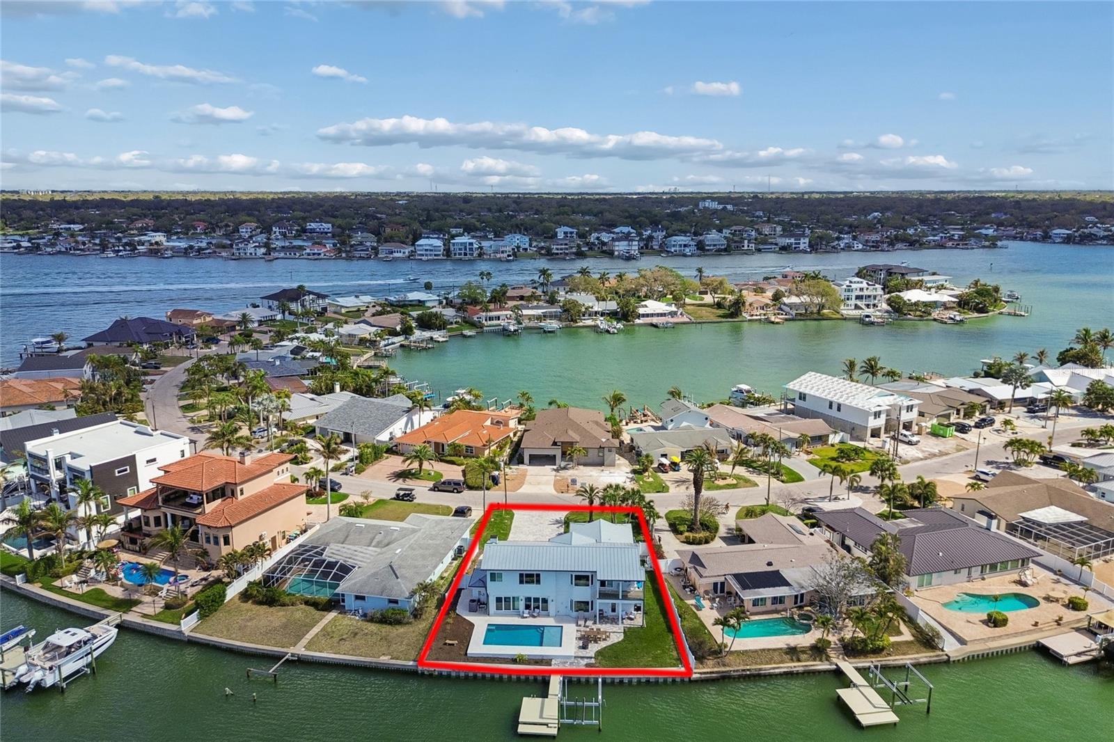 Listing photo id 0 for 478 Harbor Drive N