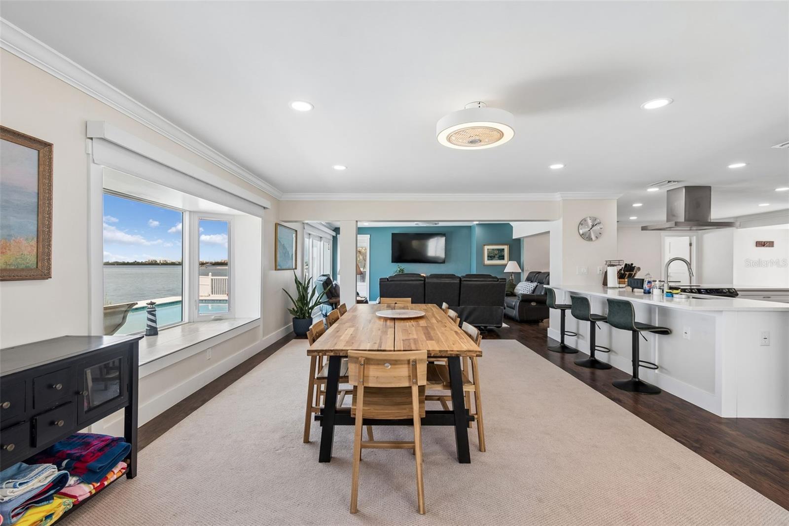 Listing photo id 18 for 478 Harbor Drive N