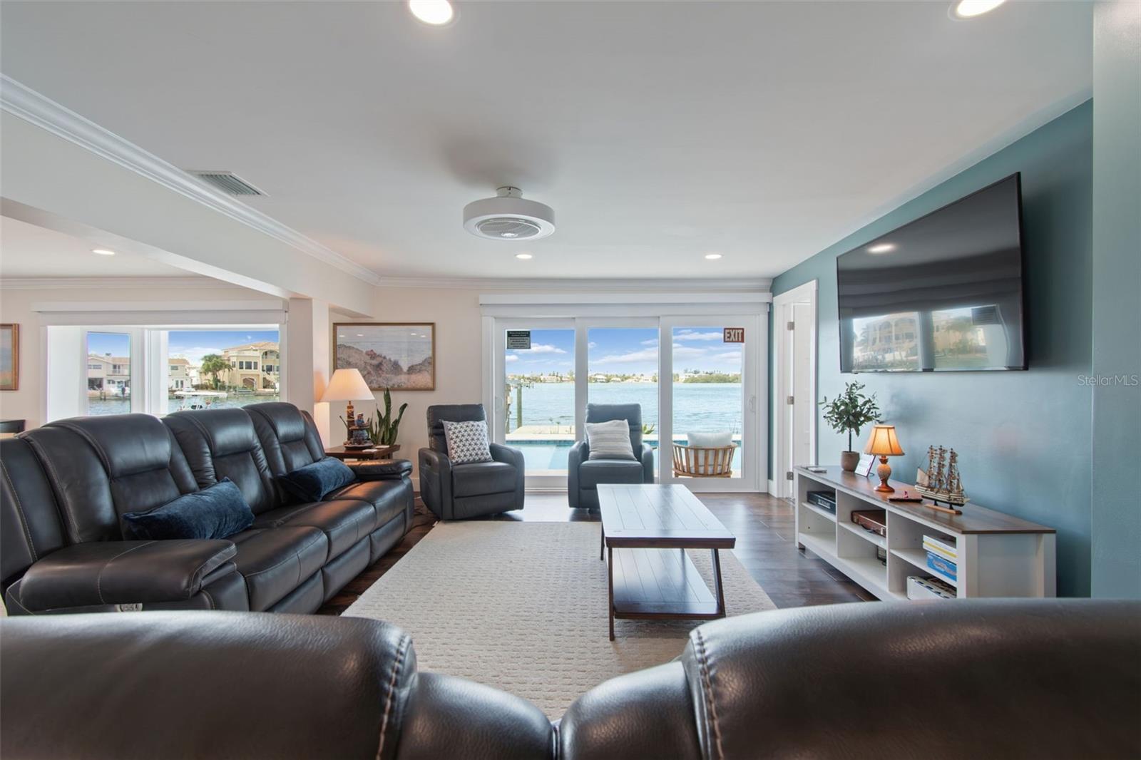 Listing photo id 22 for 478 Harbor Drive N