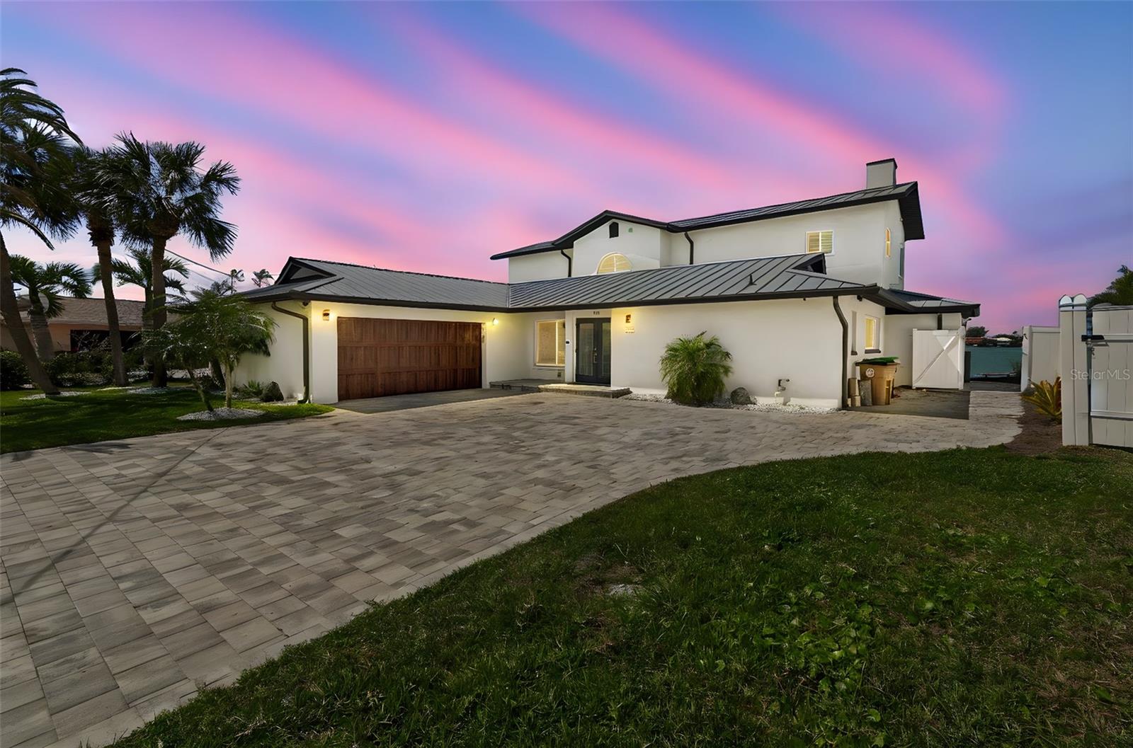 Listing photo id 1 for 478 Harbor Drive N