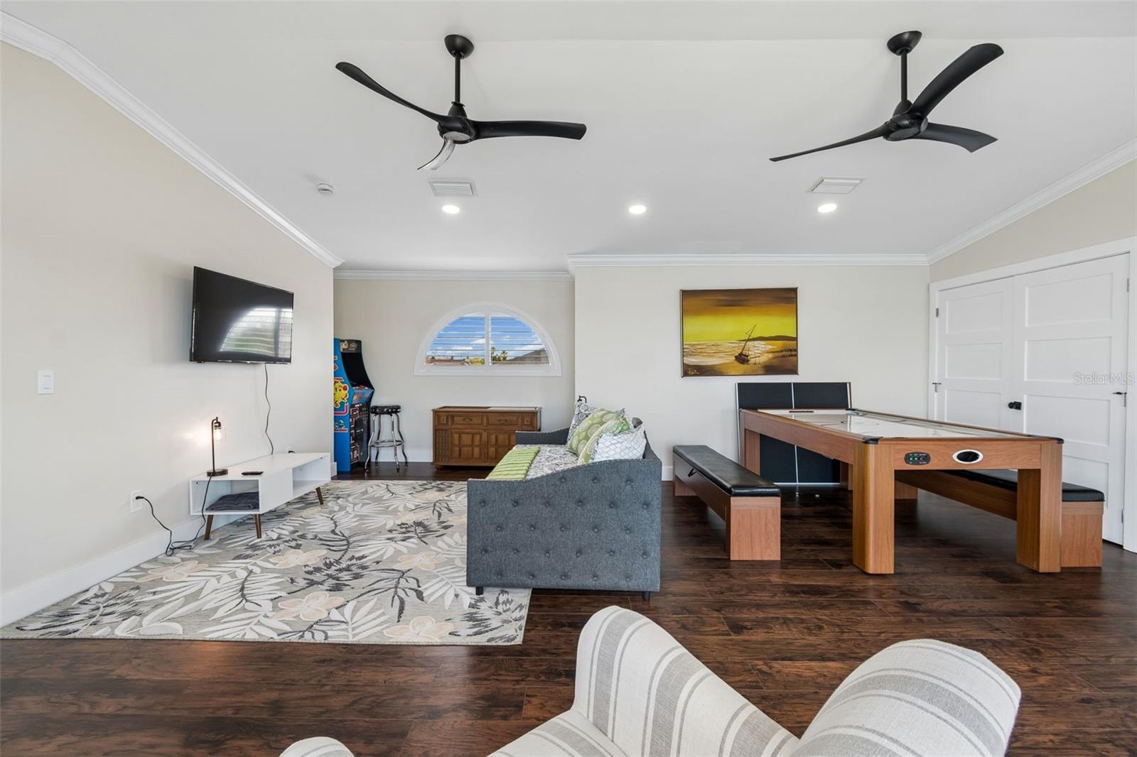 Listing photo id 35 for 478 Harbor Drive N