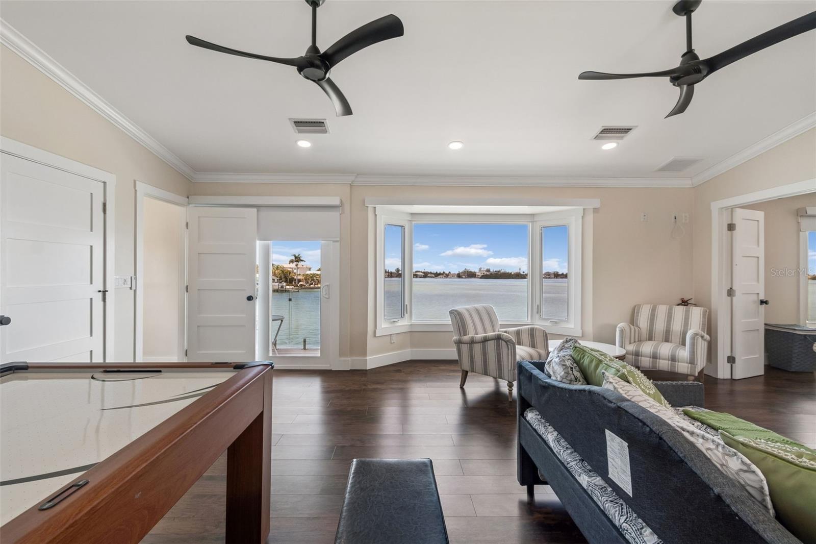 Listing photo id 37 for 478 Harbor Drive N