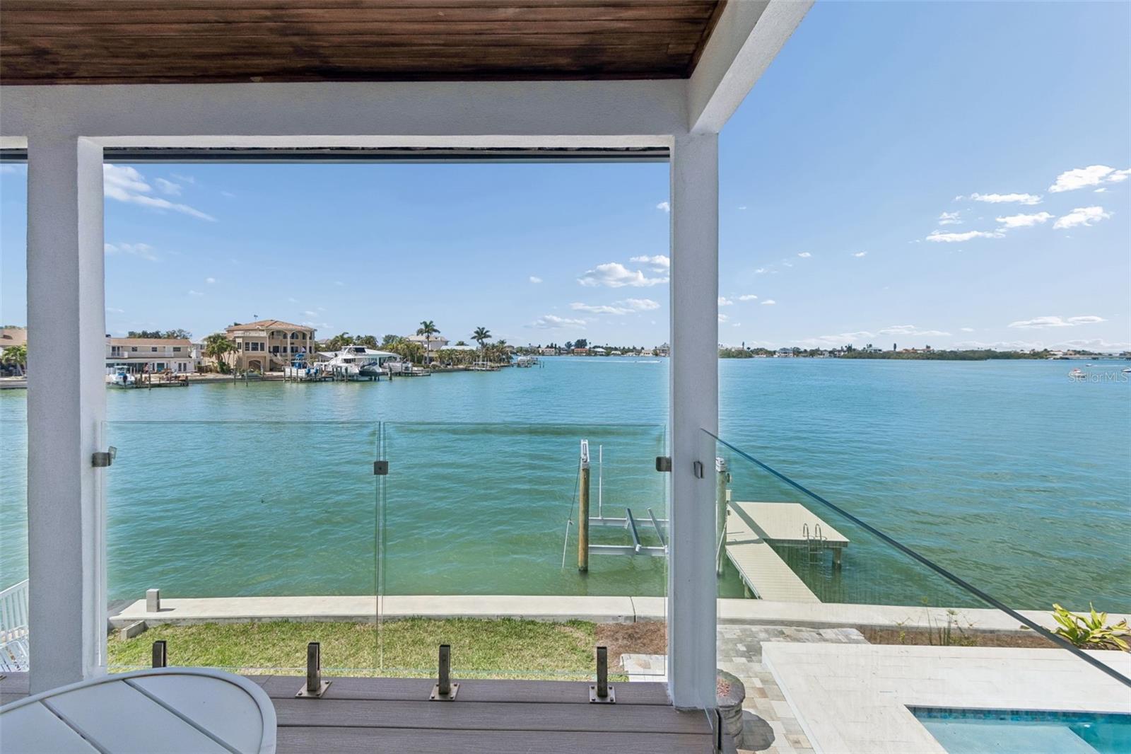 Listing photo id 40 for 478 Harbor Drive N