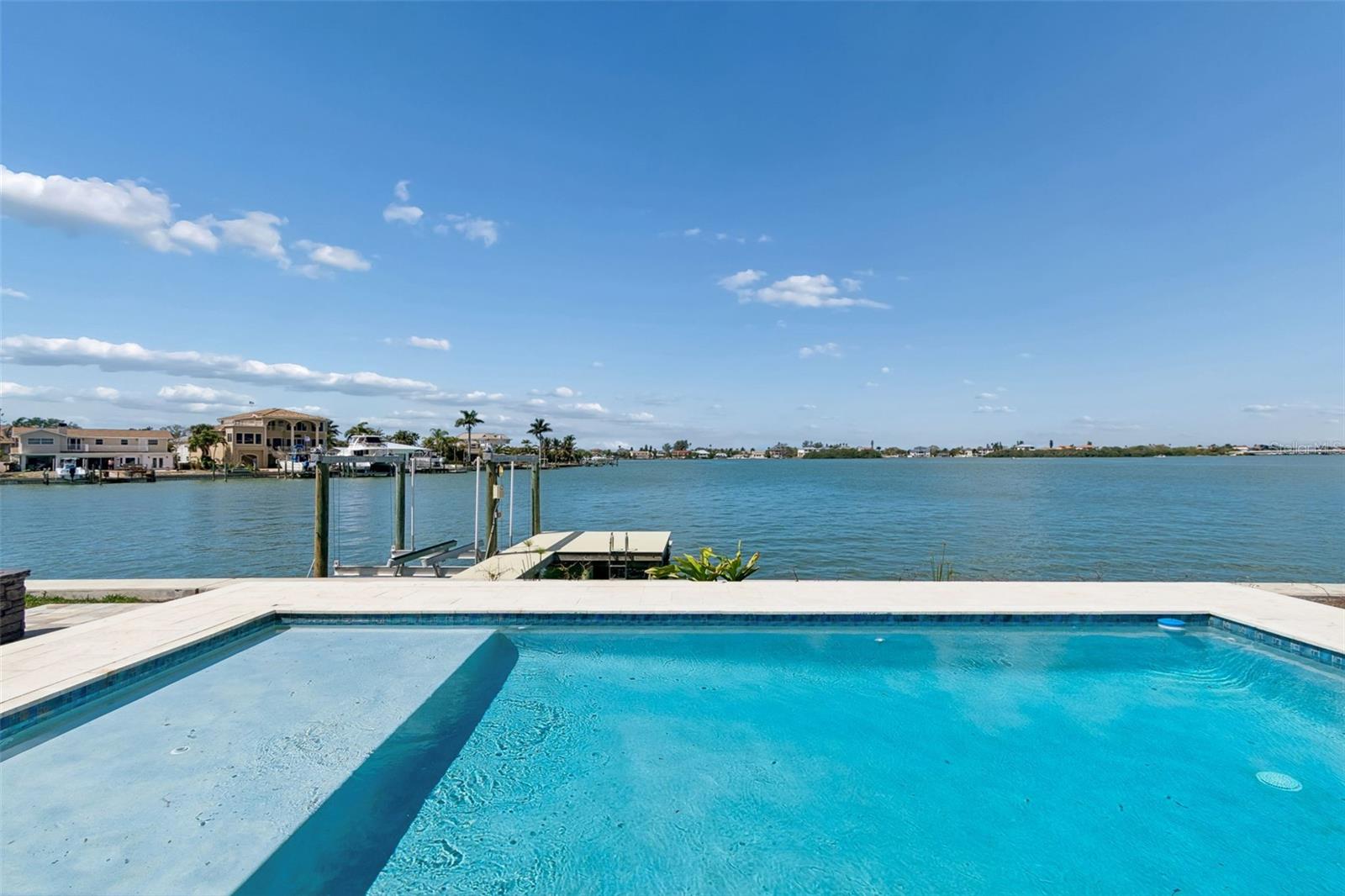 Listing photo id 55 for 478 Harbor Drive N