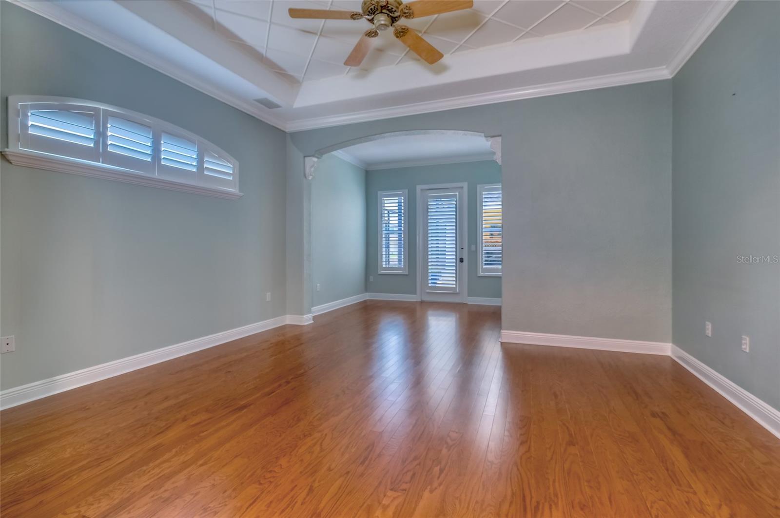 Listing photo id 16 for 2983 Wentworth Way