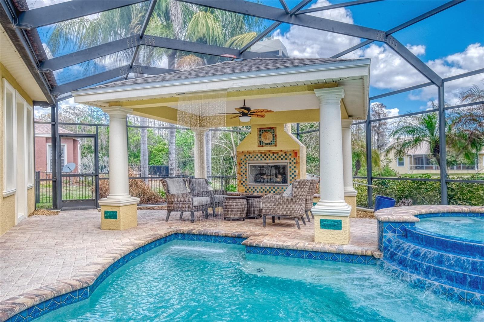 Listing photo id 26 for 2983 Wentworth Way