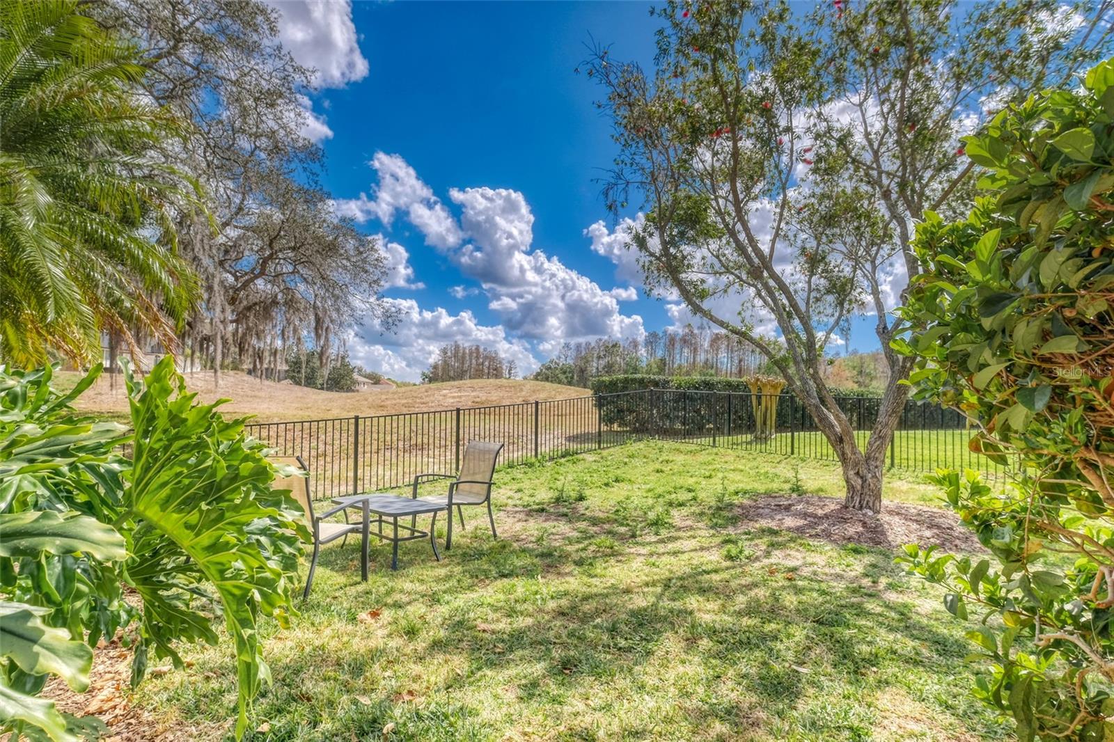 Listing photo id 29 for 2983 Wentworth Way