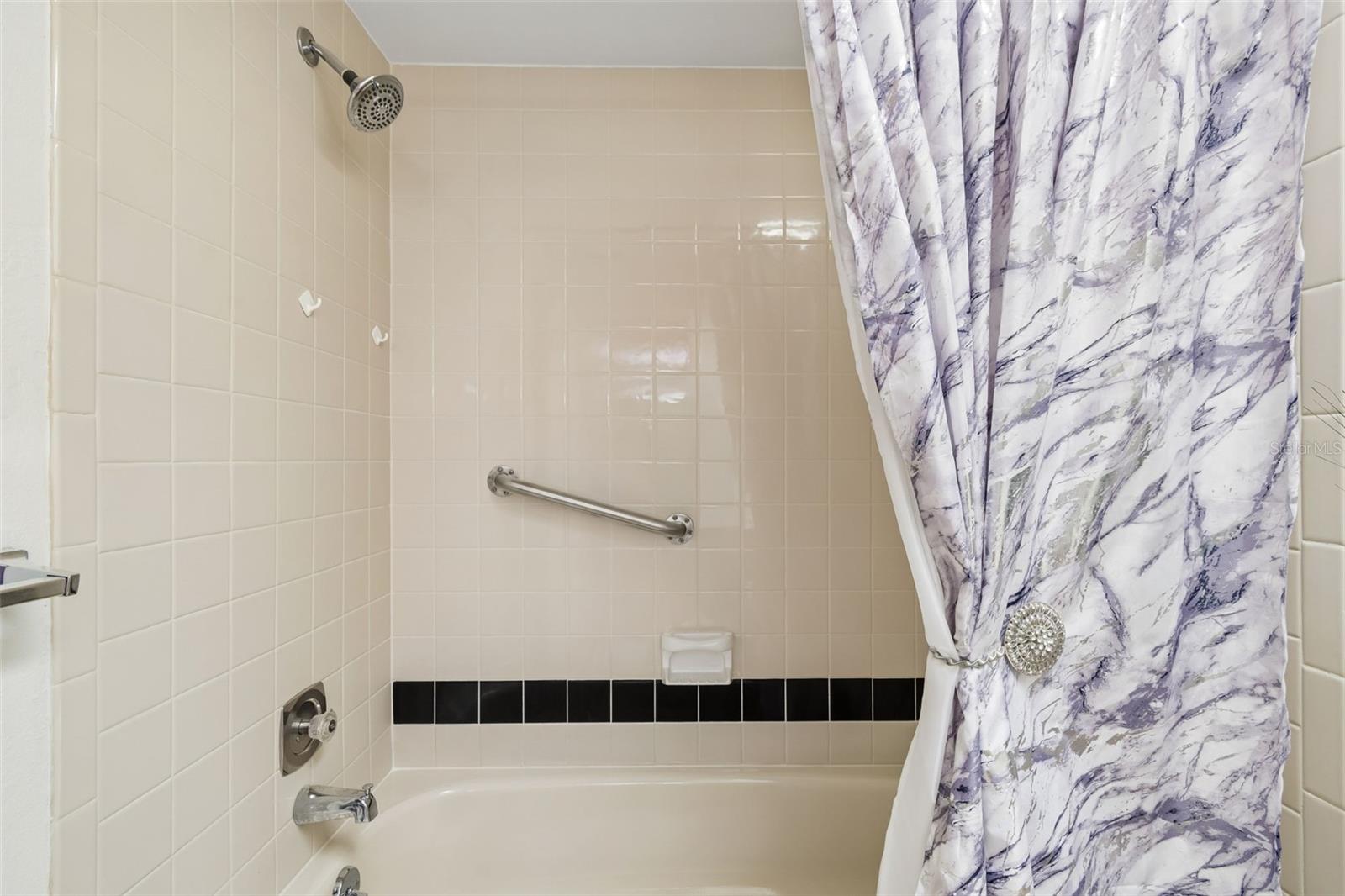 Image 28 of 68 For 2231 Lark Circle E F