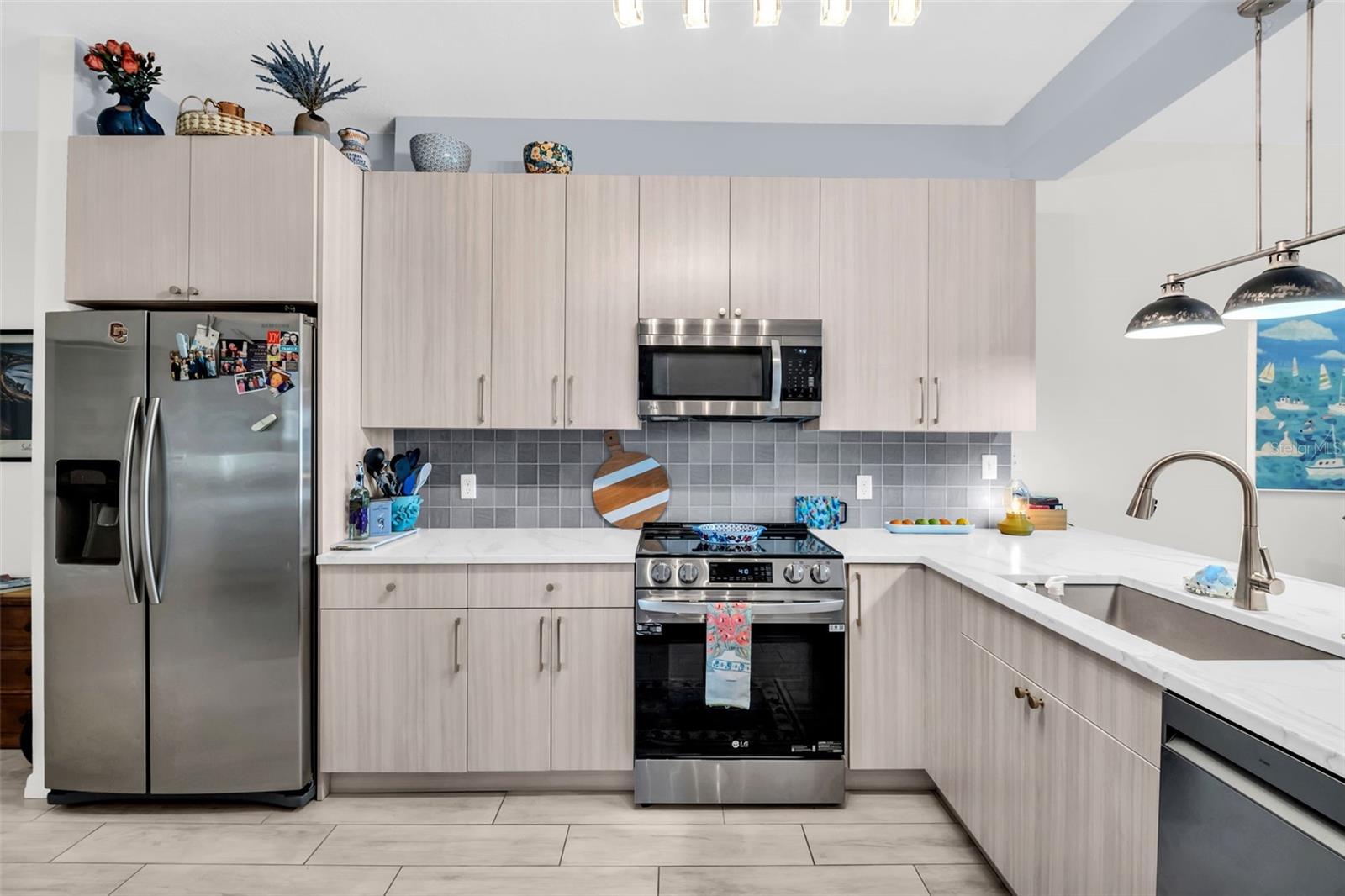 Image 5 of 40 For 316 8th Street S 402