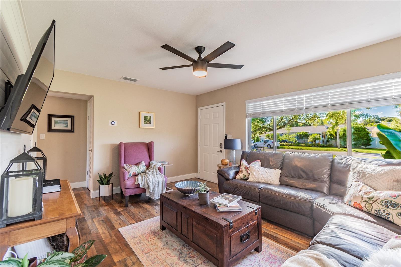 Image 10 of 33 For 6206 Kelly Road