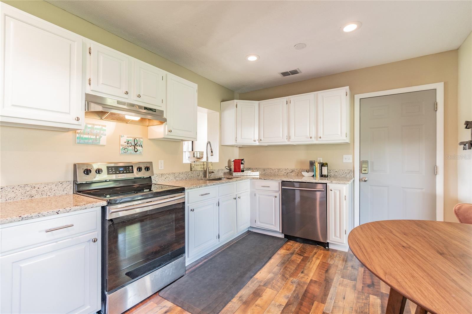 Image 17 of 33 For 6206 Kelly Road