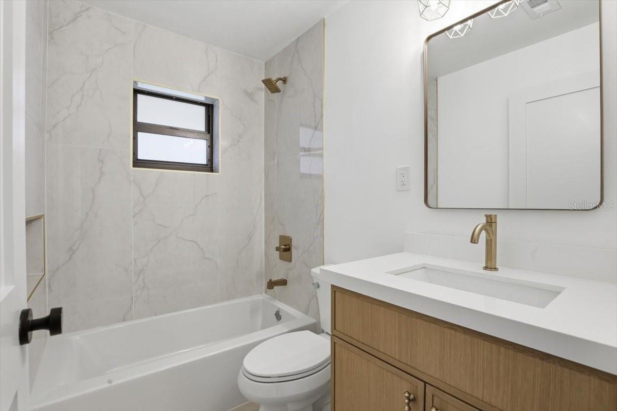 Image 16 of 36 For 20805 162nd Avenue