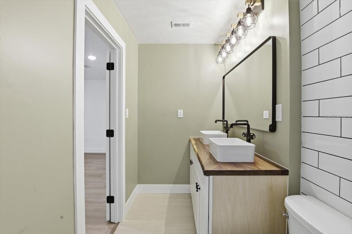 Image 20 of 36 For 20805 162nd Avenue