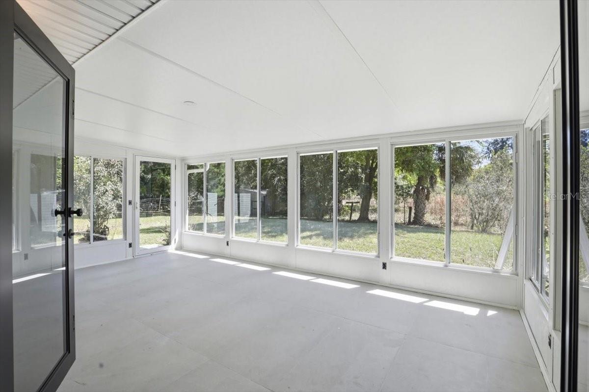 Image 25 of 36 For 20805 162nd Avenue