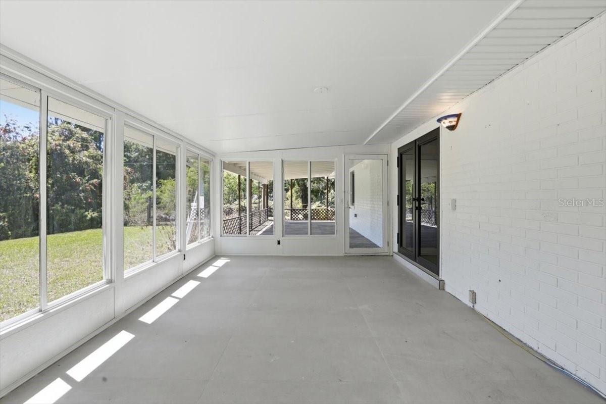 Image 26 of 36 For 20805 162nd Avenue