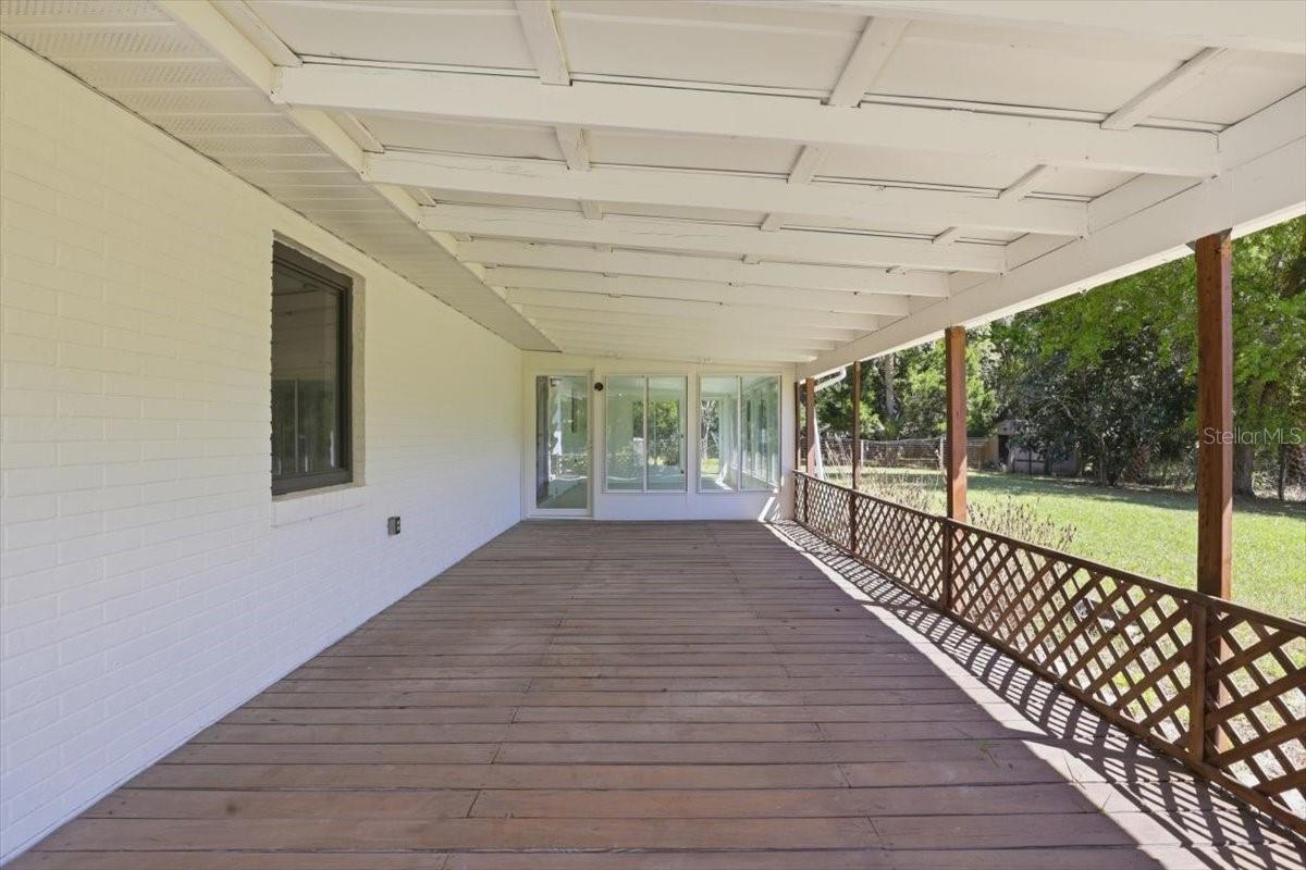 Image 28 of 36 For 20805 162nd Avenue