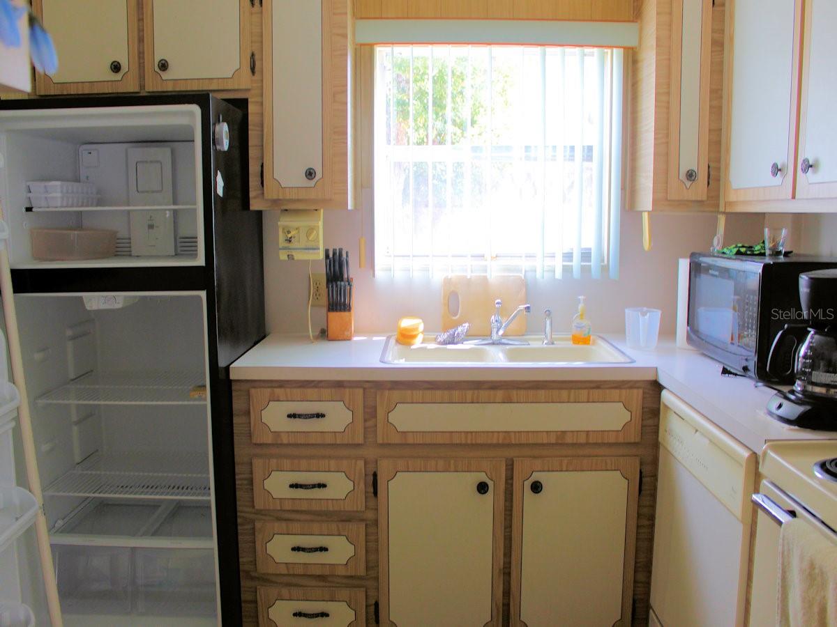 Image 2 of 14 For 2e Pindo Palm Street E