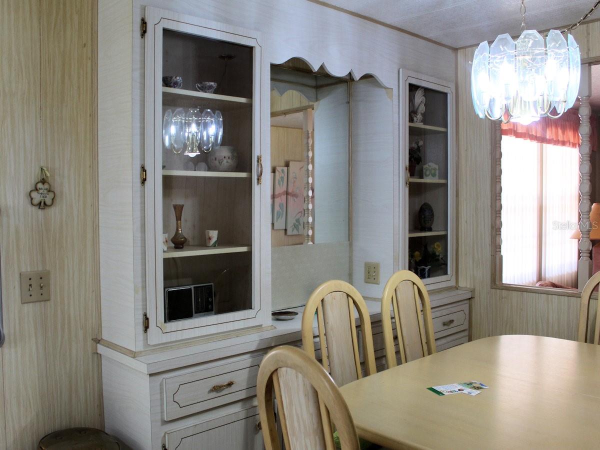 Image 6 of 14 For 2e Pindo Palm Street E