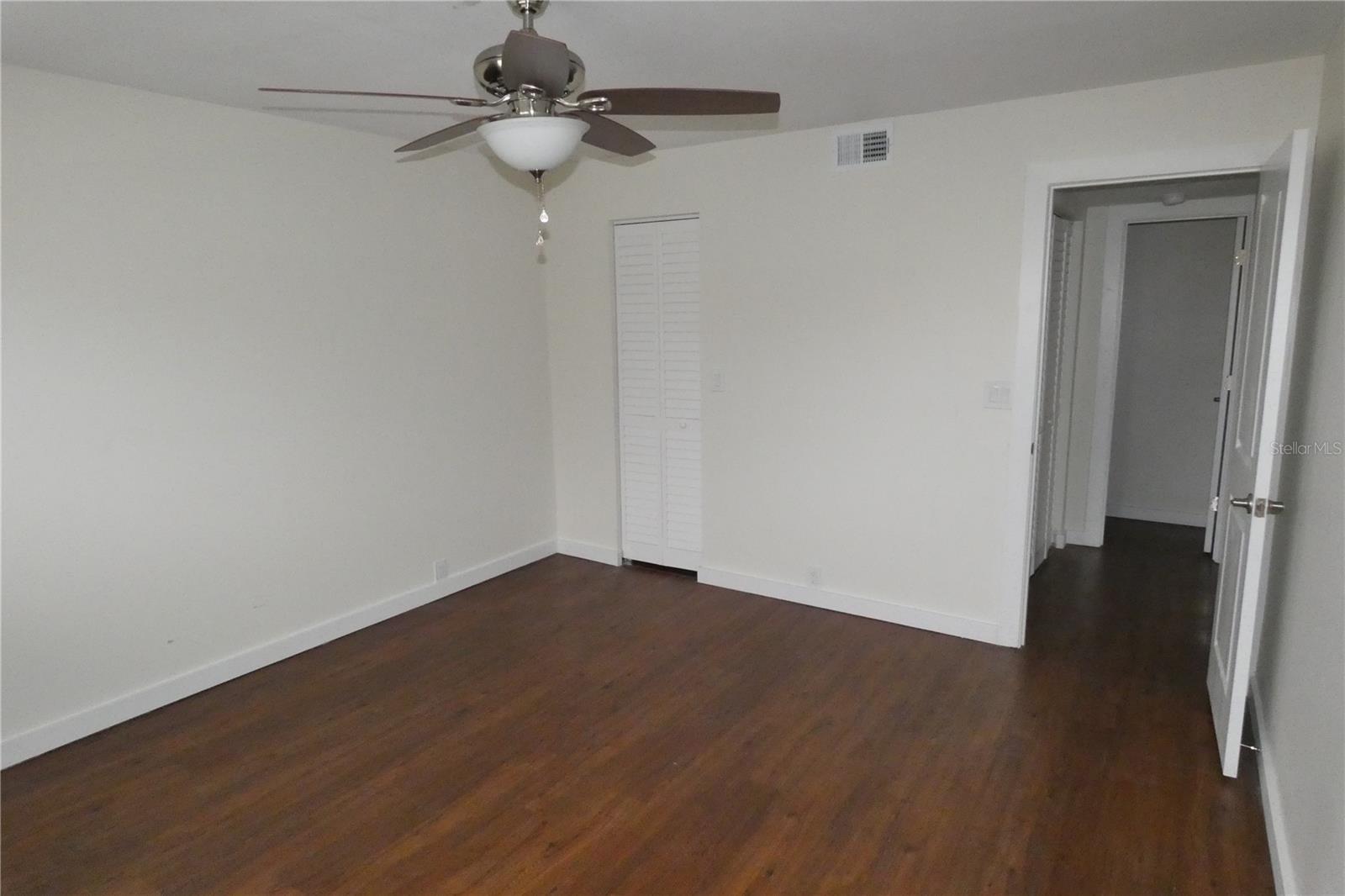 Image 14 of 40 For 5756 Calais Boulevard N 8