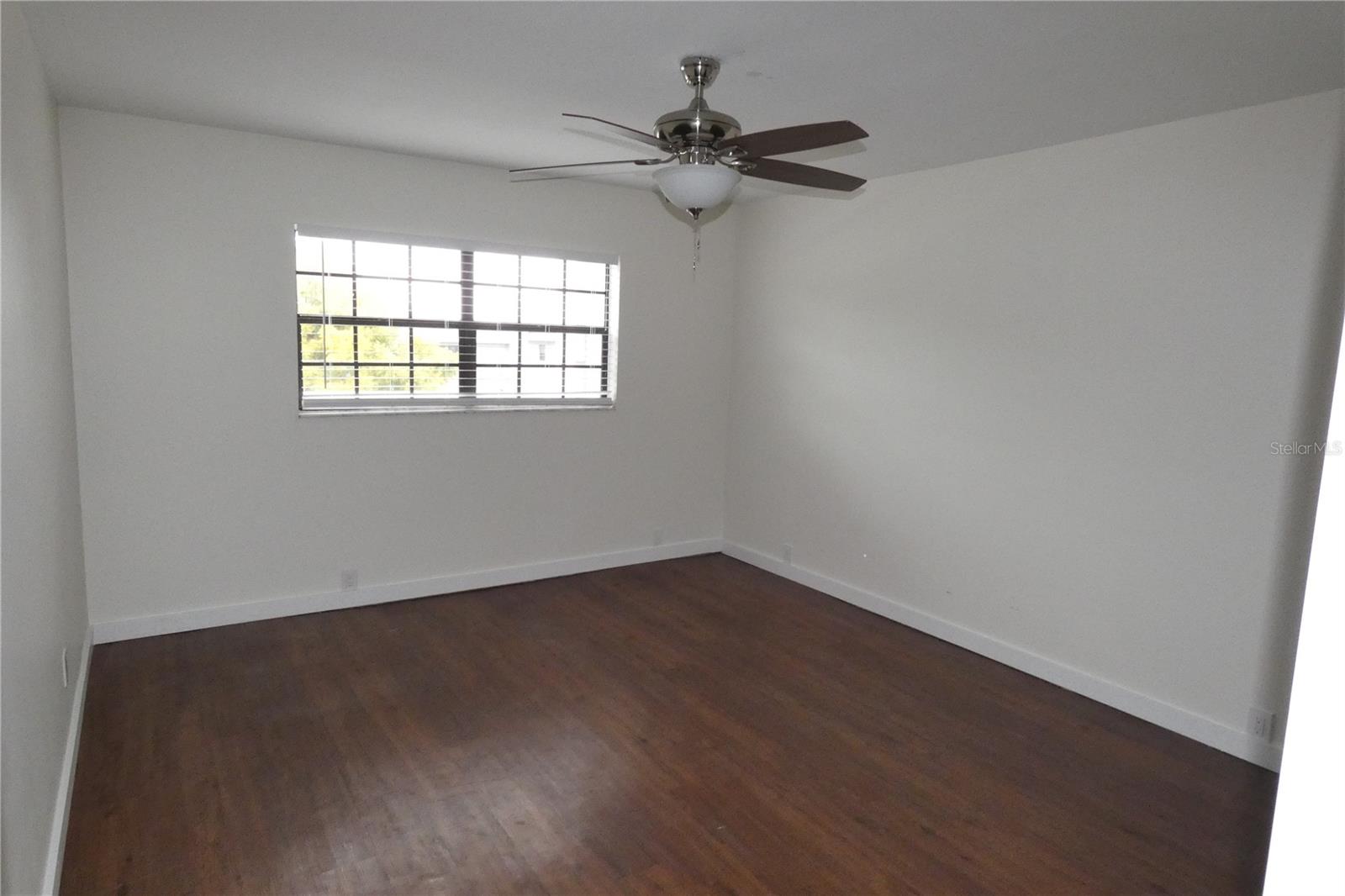 Image 15 of 40 For 5756 Calais Boulevard N 8