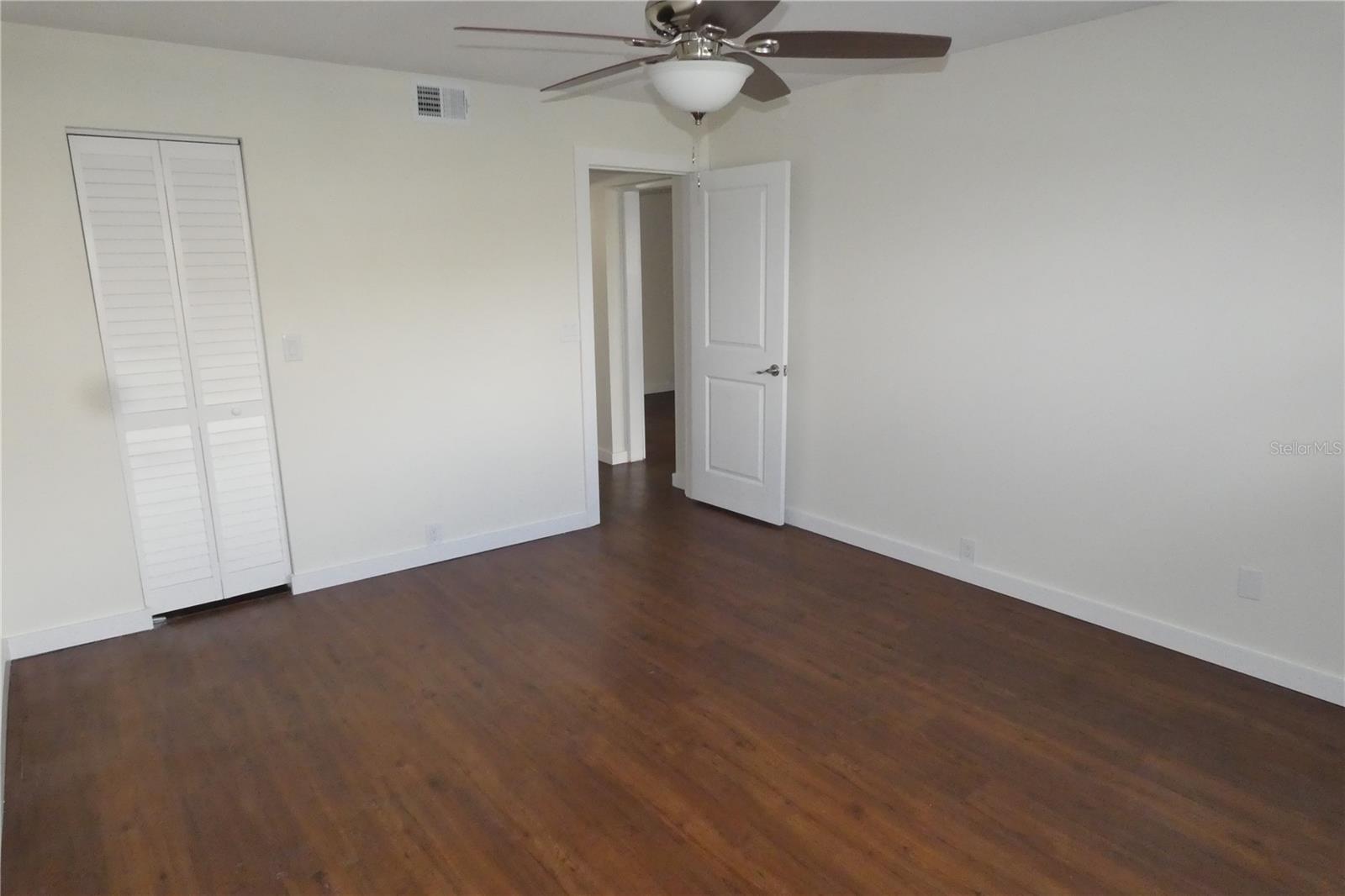 Image 16 of 40 For 5756 Calais Boulevard N 8