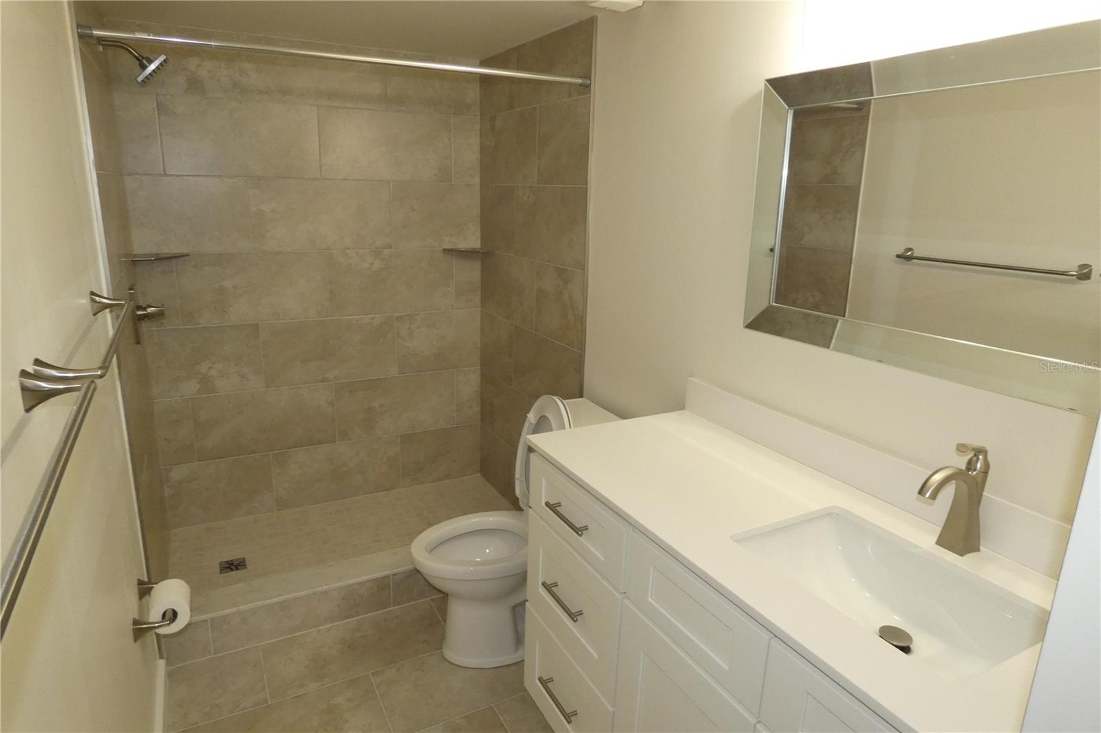 Image 33 of 40 For 5756 Calais Boulevard N 8