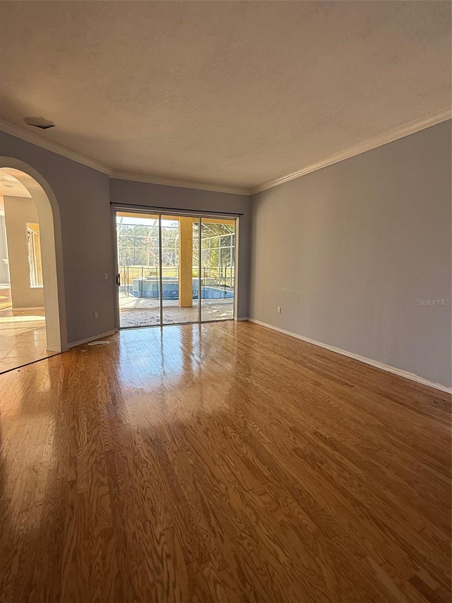 Image 3 of 13 For 3373 Crescent Oaks Boulevard