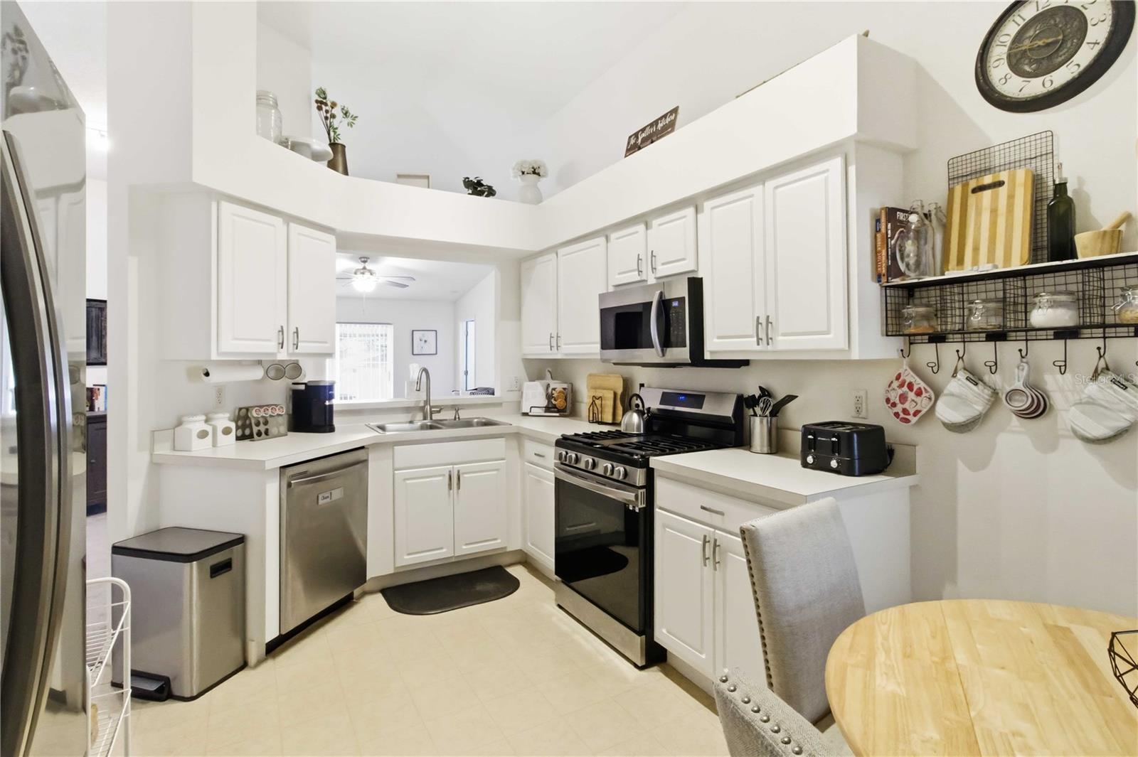 Image 7 of 29 For 3223 Summer Cruise Drive