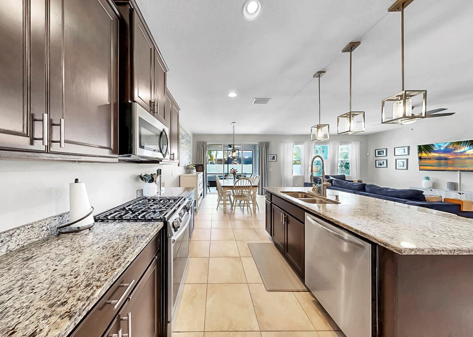 Image 40 of 77 For 6321 Sunsail Place