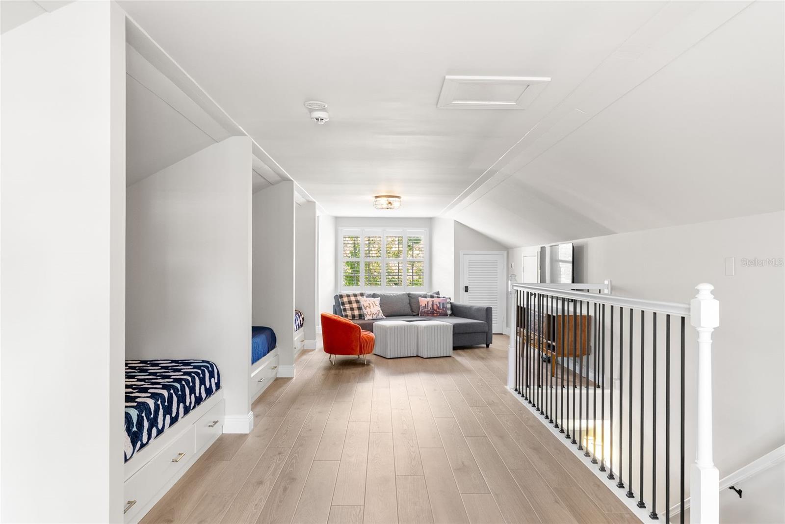 Image 54 of 81 For 1207 Druid Lane