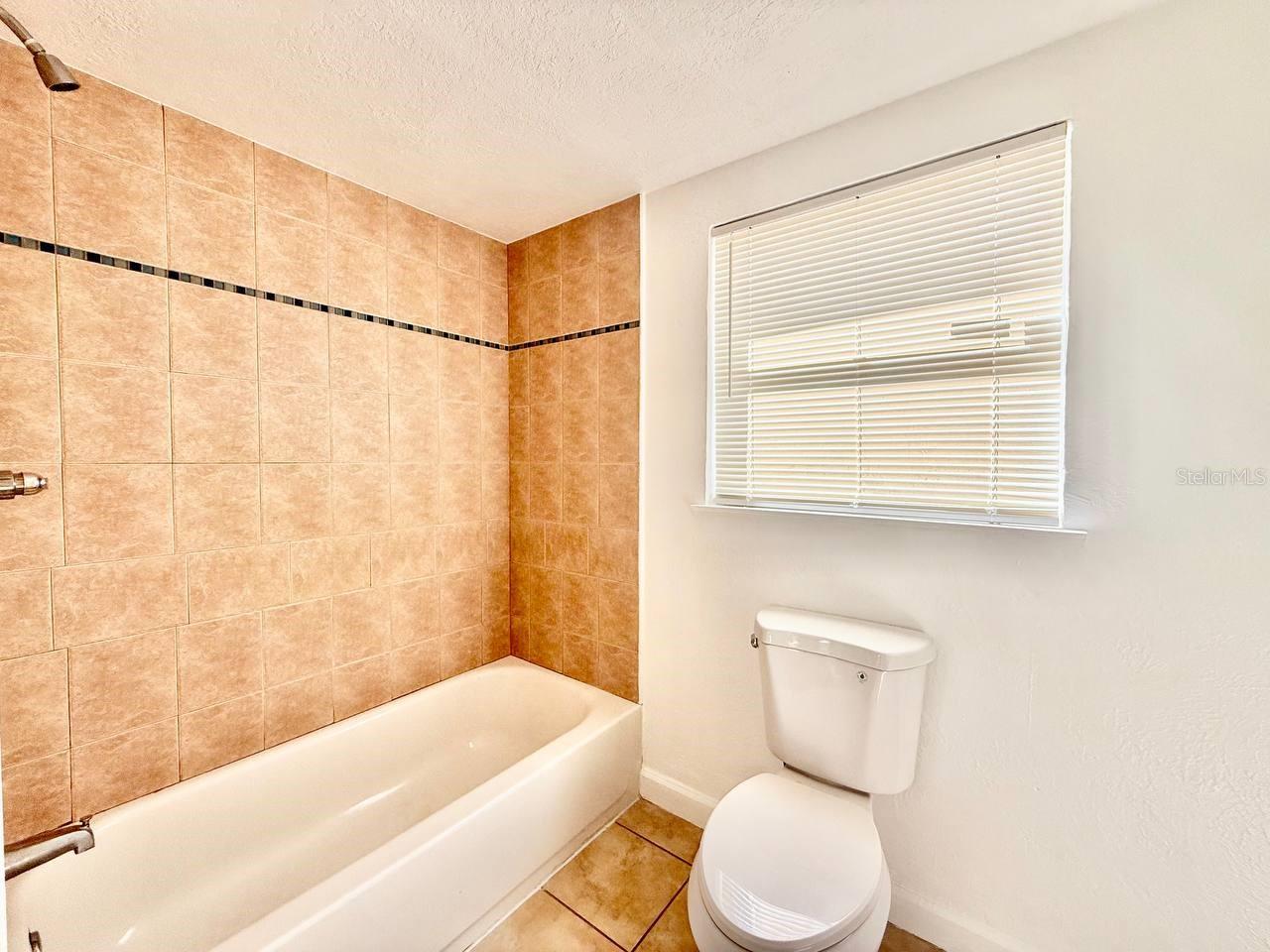 Image 14 of 24 For 1607 Maple Avenue