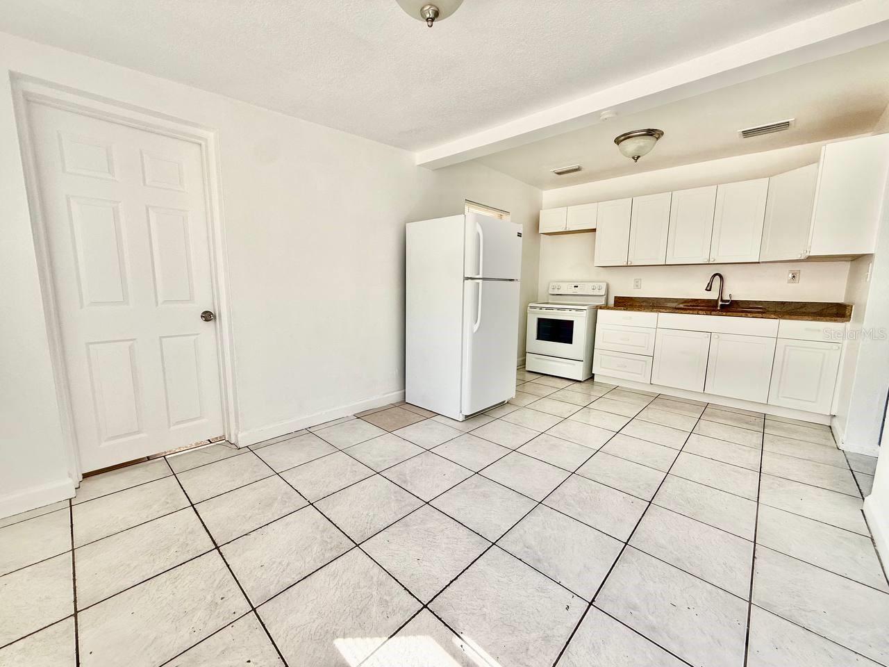 Image 8 of 24 For 1607 Maple Avenue