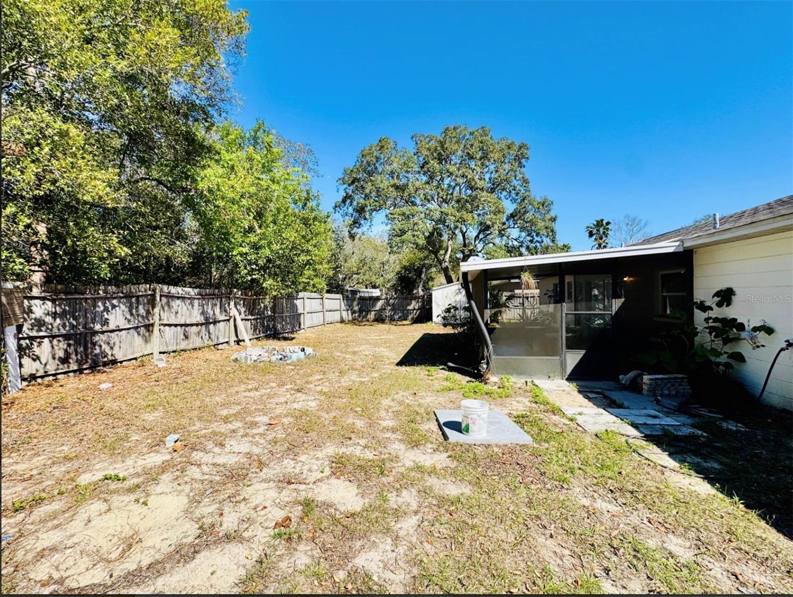 Image 3 of 20 For 7423 Mohawk Trail