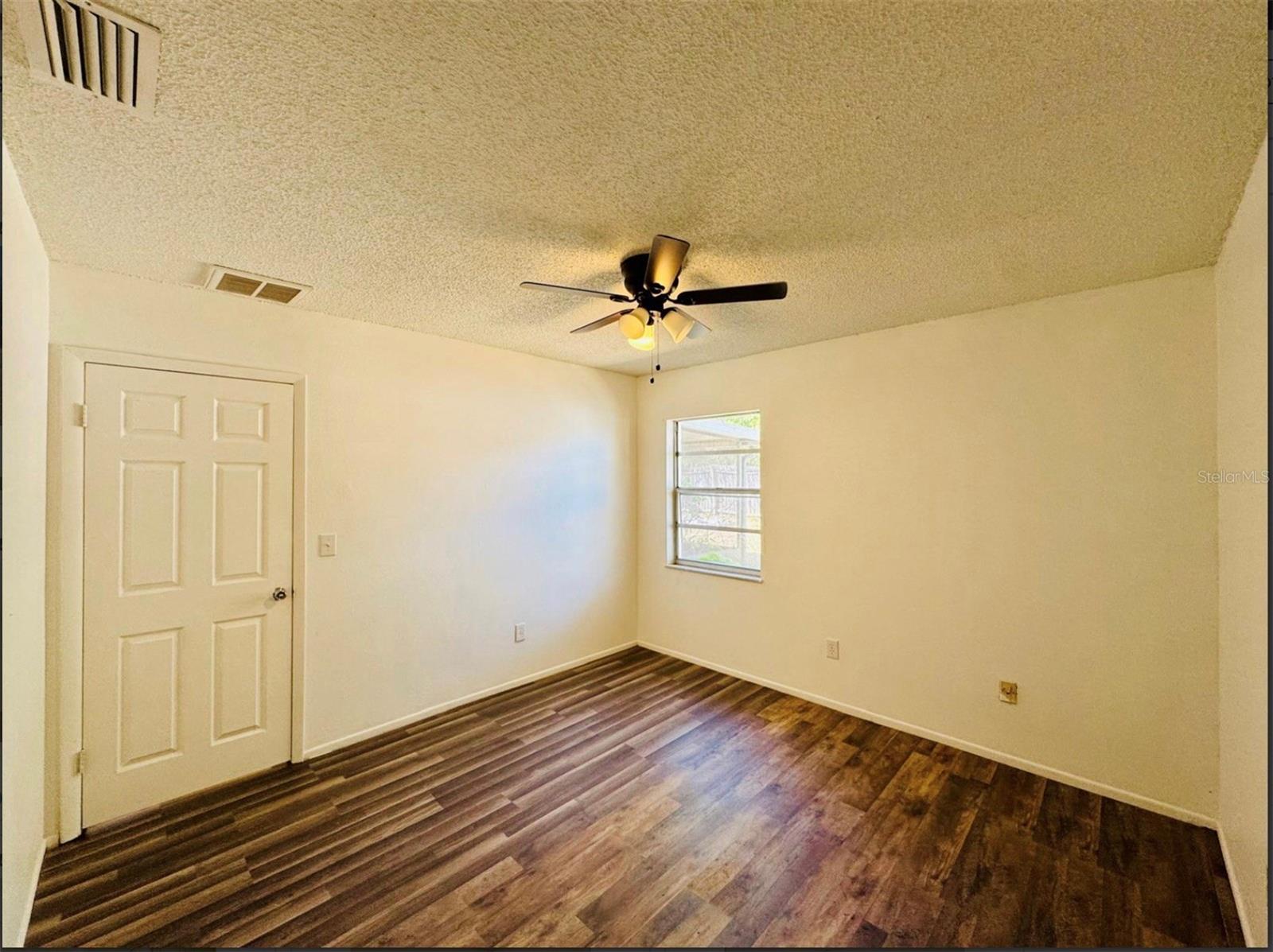 Image 9 of 20 For 7423 Mohawk Trail