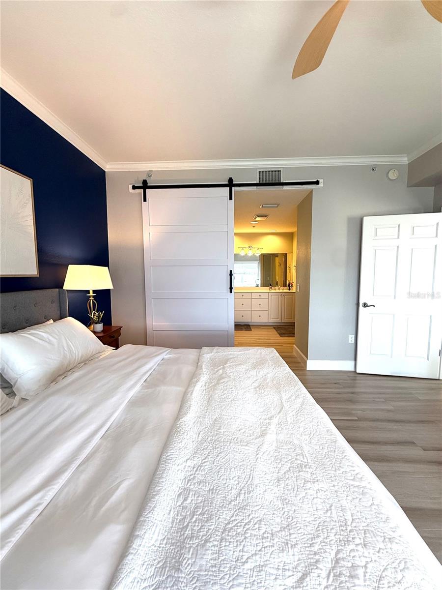 Image 13 of 23 For 423 150th Avenue 1405