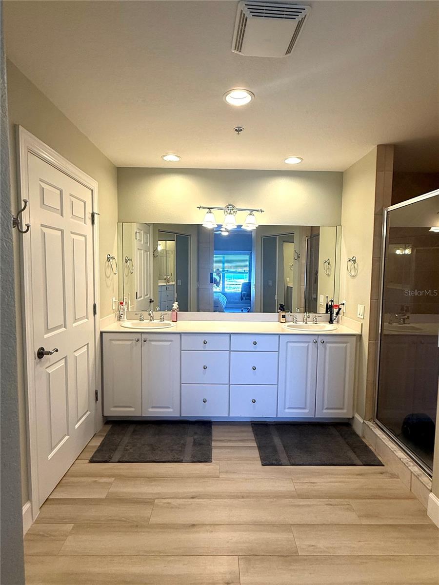 Image 14 of 23 For 423 150th Avenue 1405